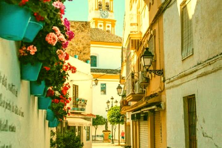 Escorts Patones, Spain — Local Companions