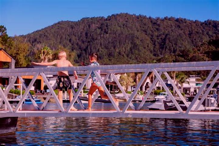 Escorts Pauanui, New Zealand — Local Companions