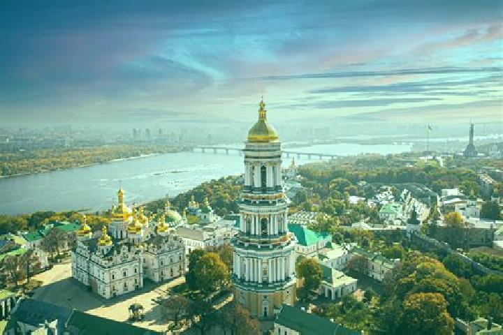 Escorts Pechersk Quarter, Ukraine — Local Companions