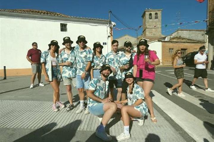 Escorts Peleas de Abajo, Spain — Local Companions