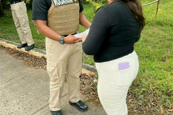 Escorts Penas Chatas, Panama — Local Companions