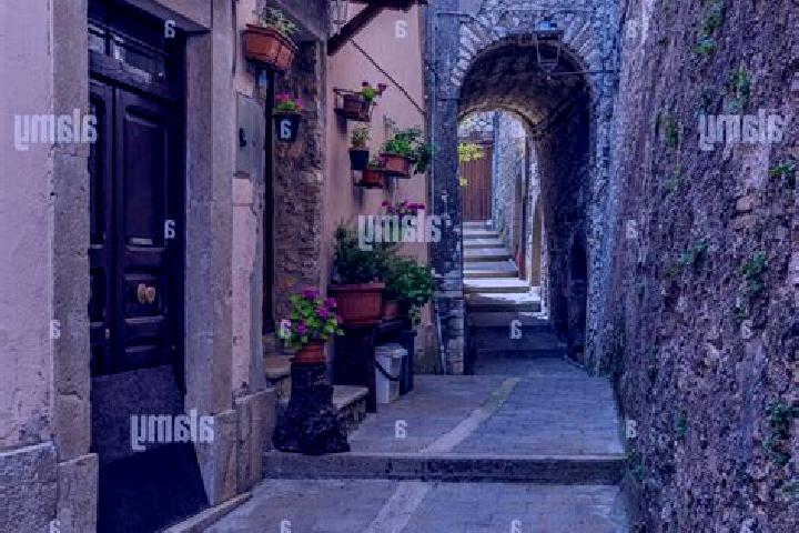 Escorts Percile, Italy — Local Companions