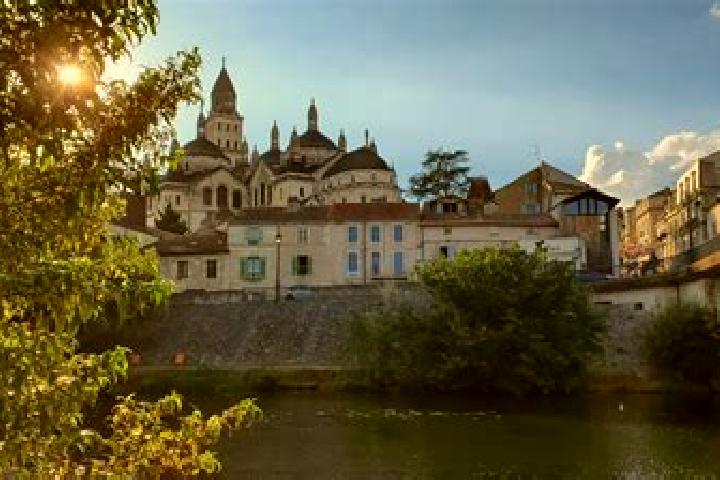 Escorts Perigueux, France — Local Companions
