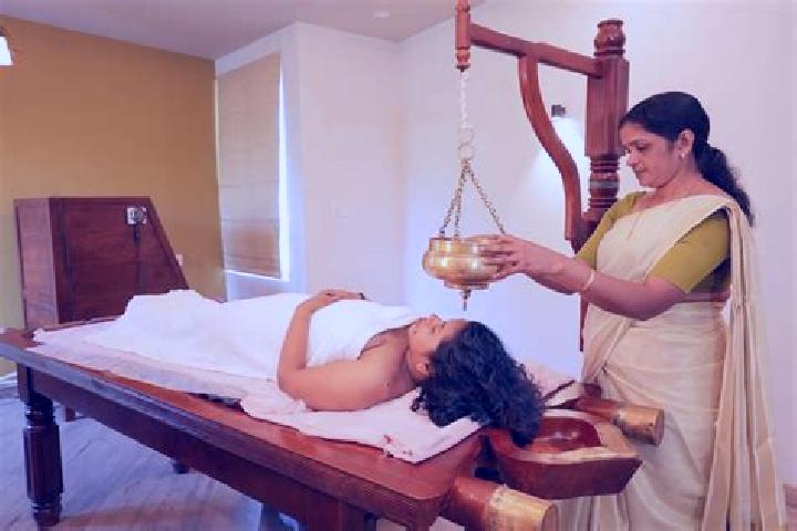 Escorts Perumanna, India — Local Companions