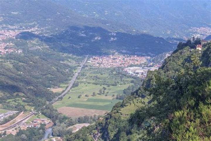 Escorts Pian Camuno, Italy — Local Companions