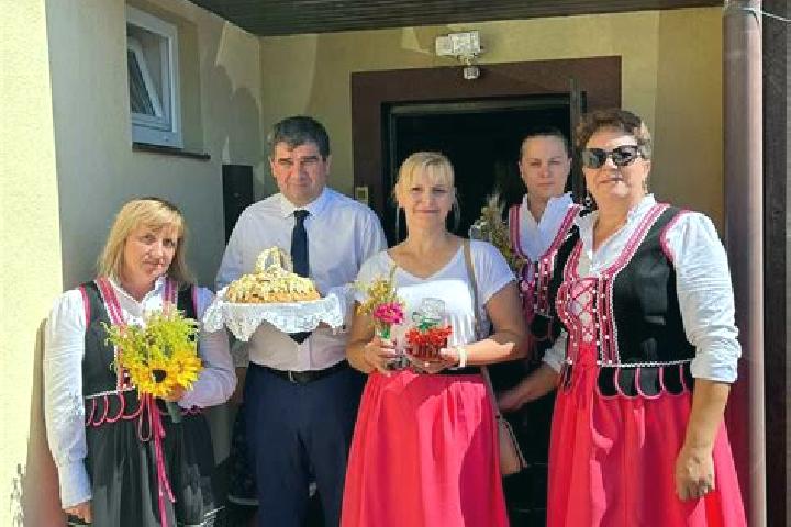 Escorts Piaski, Poland — Local Companions
