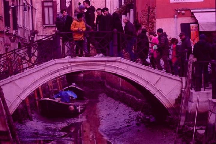 Escorts Piazzatorre, Italy — Local Companions