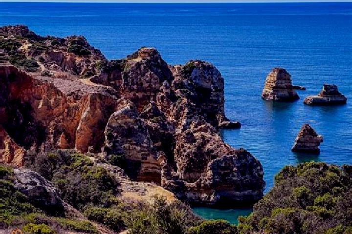 Escorts Piedade, Portugal — Local Companions