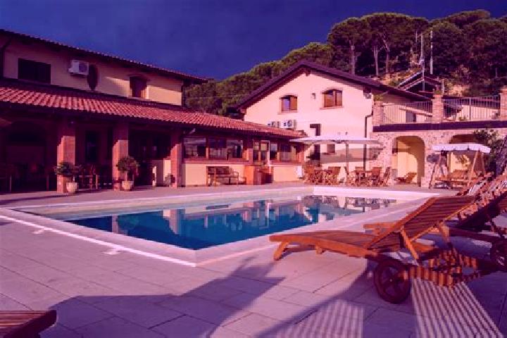 Escorts Pietrapaola, Italy — Local Companions