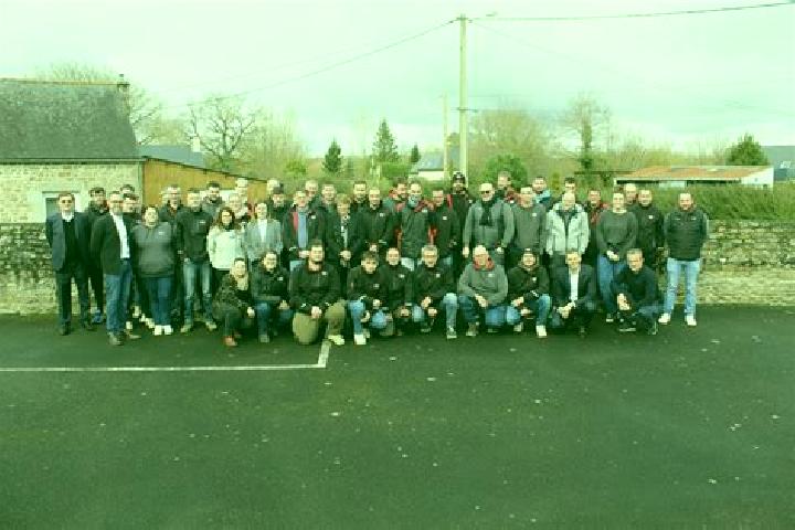 Escorts Plonevez-du-Faou, France — Local Companions