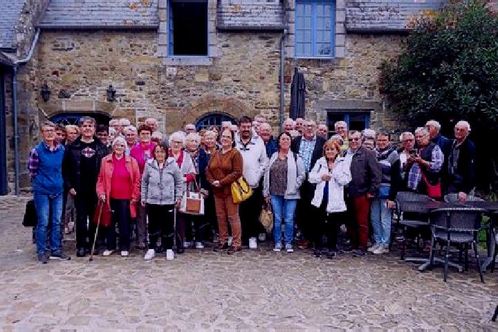 Escorts Plouec-du-Trieux, France — Local Companions