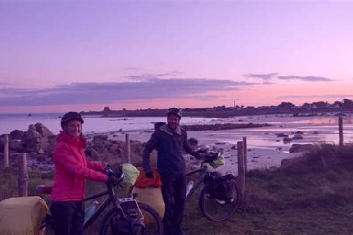 Escorts Plouguerneau, France — Local Companions