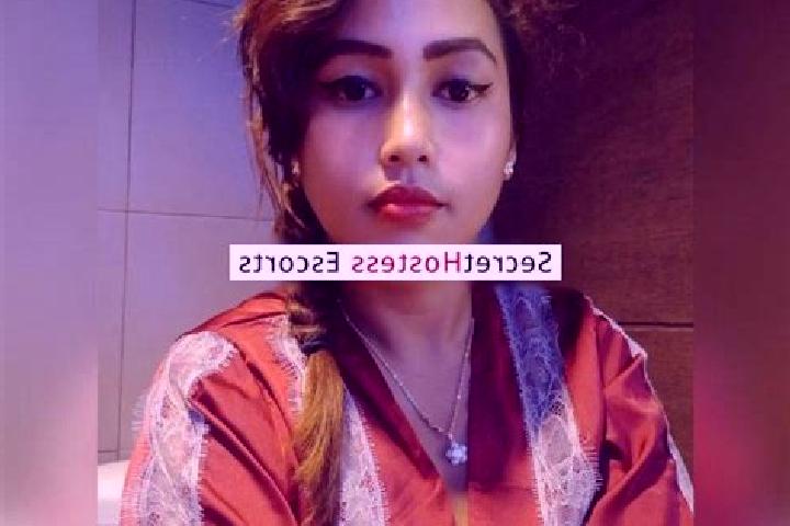 Escorts Poigar, Indonesia — Local Companions