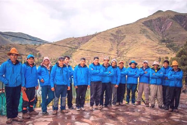 Escorts Polvora, Peru — Local Companions