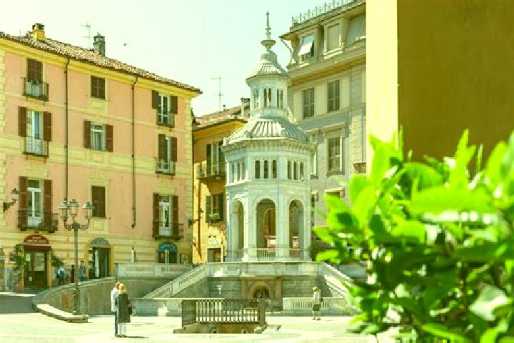 Escorts Pomaro Monferrato, Italy — Local Companions