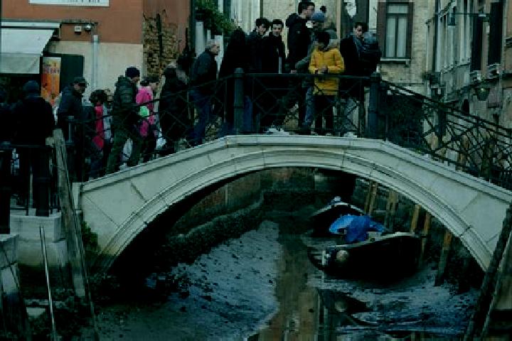 Escorts Ponte Nossa, Italy — Local Companions