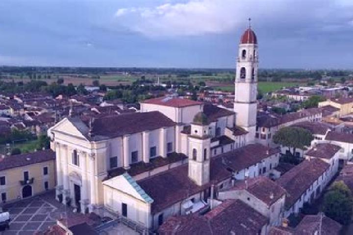 Escorts Pontevico, Italy — Local Companions