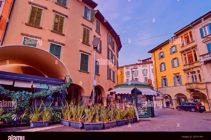 Escorts Pontida, Italy — Local Companions