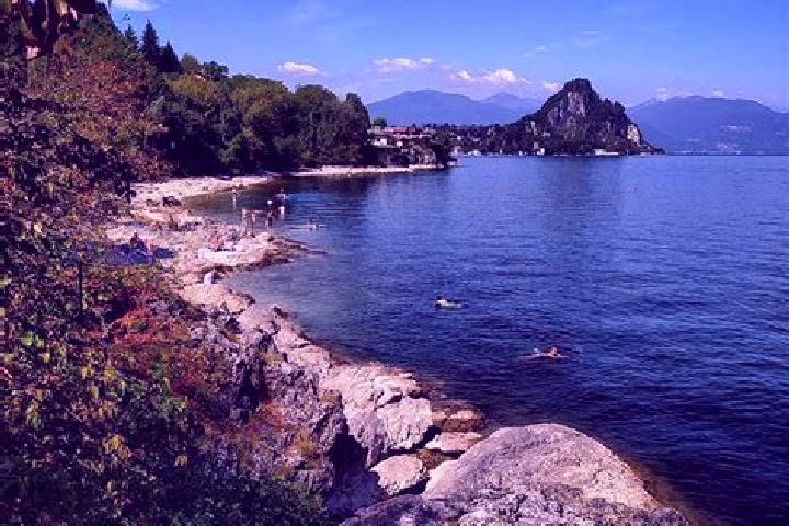 Escorts Porto Valtravaglia, Italy — Local Companions