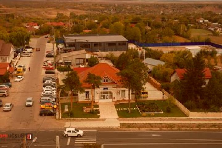 Escorts Posta Calnau, Romania — Local Companions