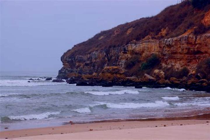 Escorts Praia Bebe, Angola — Local Companions