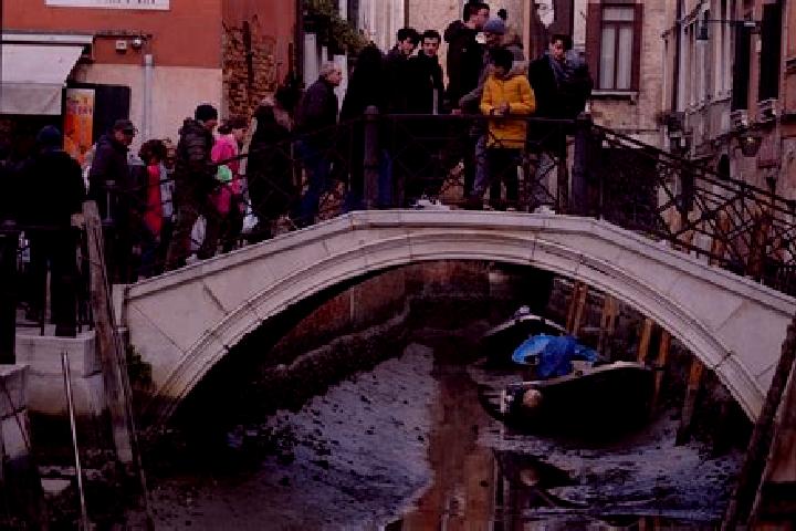 Escorts Primulacco, Italy — Local Companions