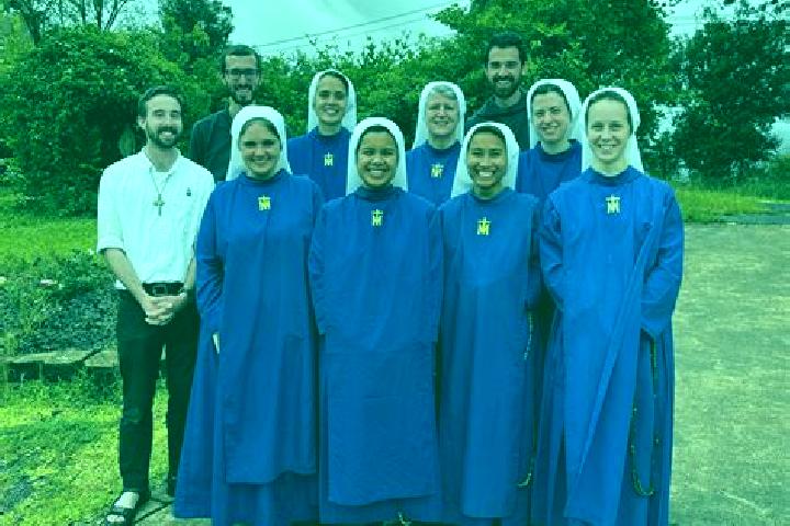 Escorts Prisches, France — Local Companions