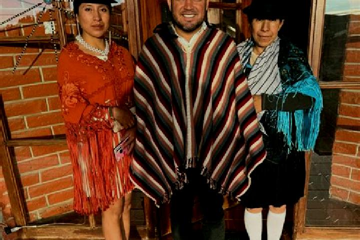 Escorts Pueblo Viejo, Ecuador — Local Companions