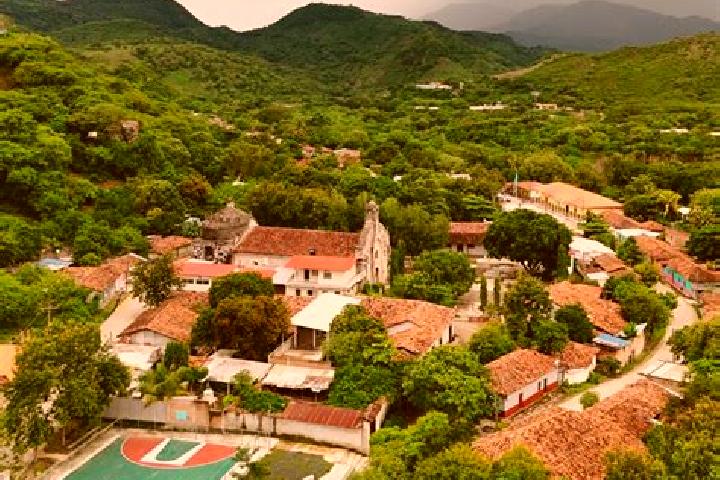 Escorts Puerto Alto, Honduras — Local Companions