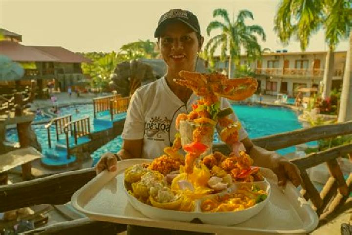 Escorts Puerto Jeli, Ecuador — Local Companions