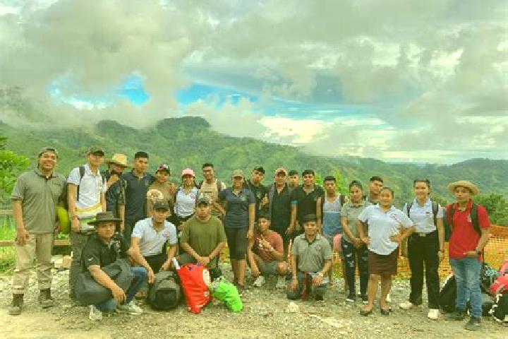 Escorts Quebrada de Loro, Panama — Local Companions