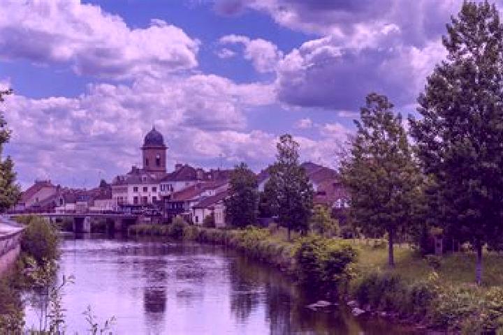 Escorts Raon-l Etape, France — Local Companions