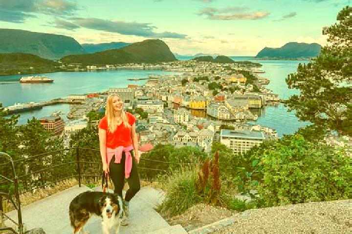Escorts Raudeberg, Norway — Local Companions