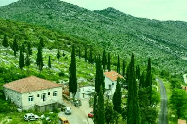 Escorts Ravno, Bosnia and Herzegovina — Local Companions