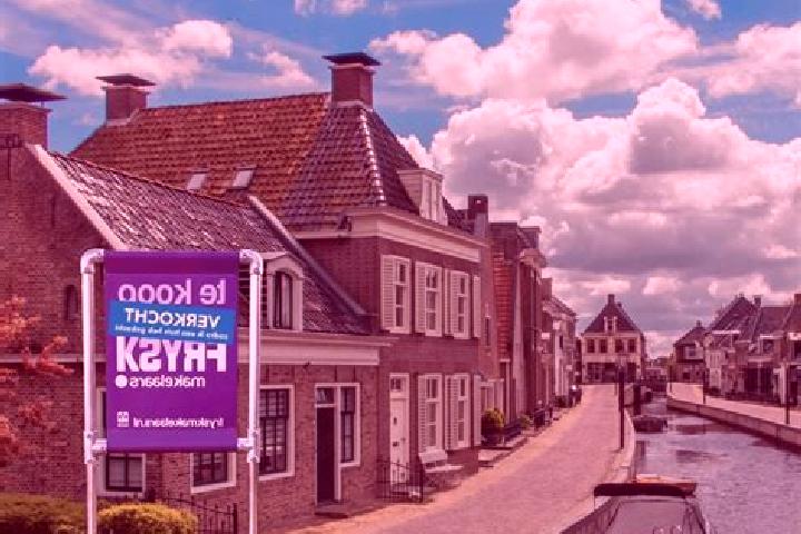 Escorts Reduzum, Netherlands — Local Companions