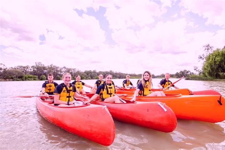 Escorts Renmark North, Australia — Local Companions