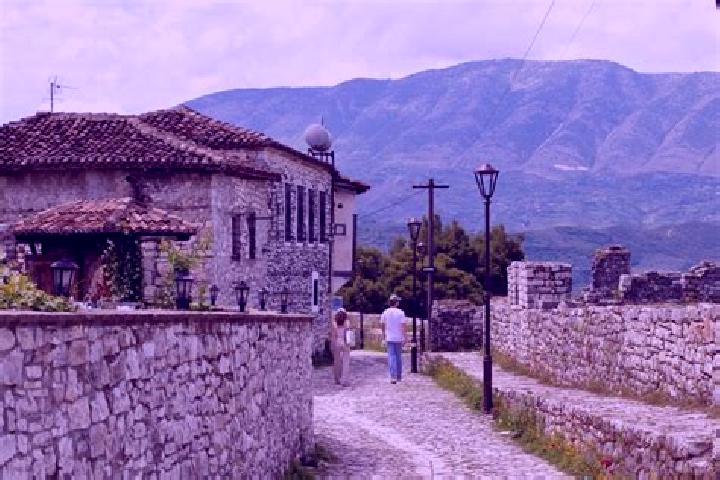 Escorts Rerez, Albania — Local Companions