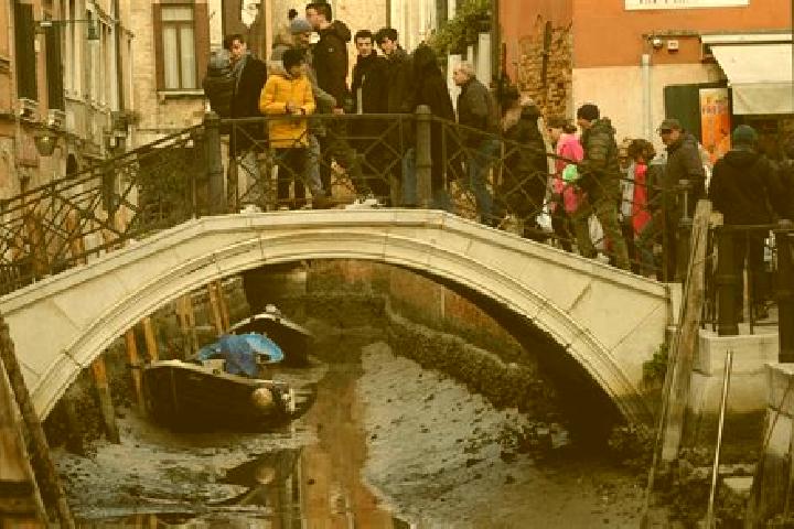 Escorts Riale, Italy — Local Companions