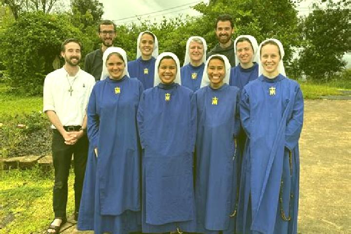 Escorts Ribemont, France — Local Companions