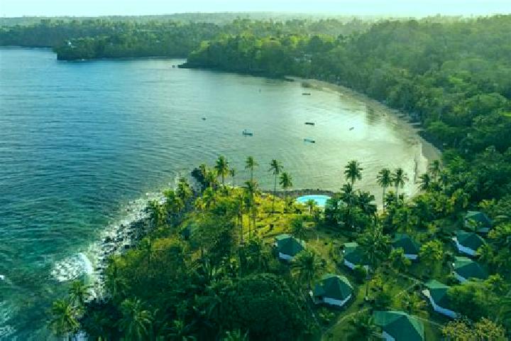 Escorts Riboque Santana, Sao Tome and Principe — Local Companions