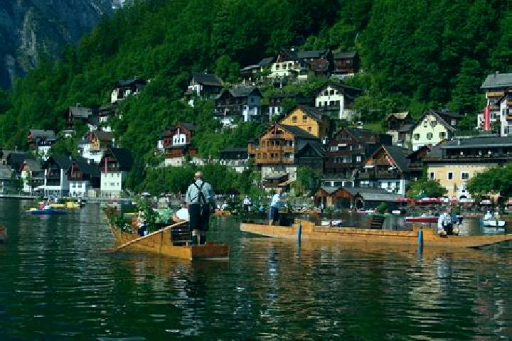 Escorts Rinn, Austria — Local Companions