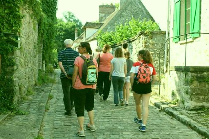 Escorts Rochefort-en-Yvelines, France — Local Companions