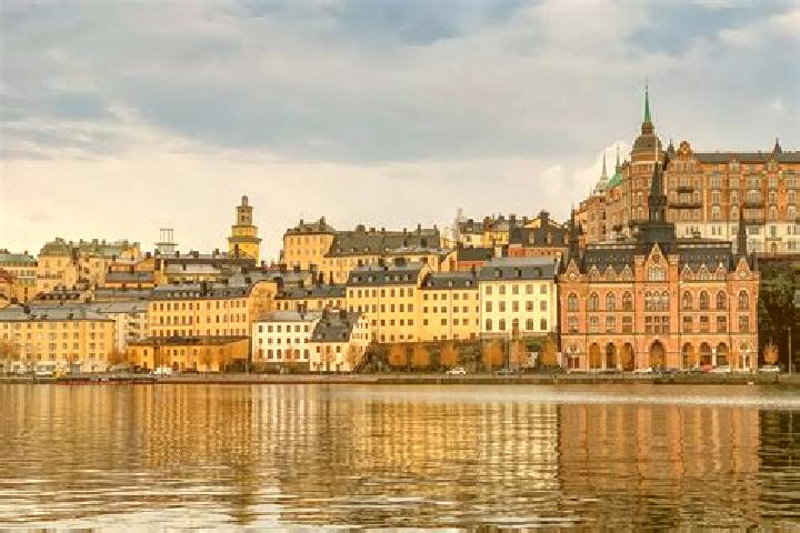Escorts Roestanga, Sweden — Local Companions