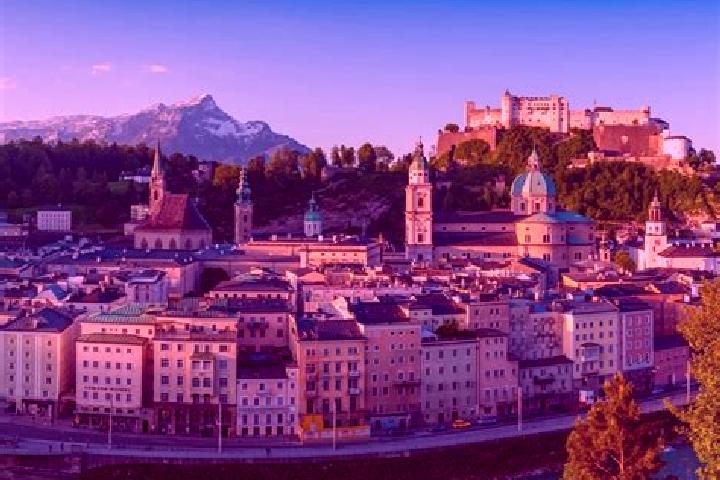 Escorts Roethelstein, Austria — Local Companions