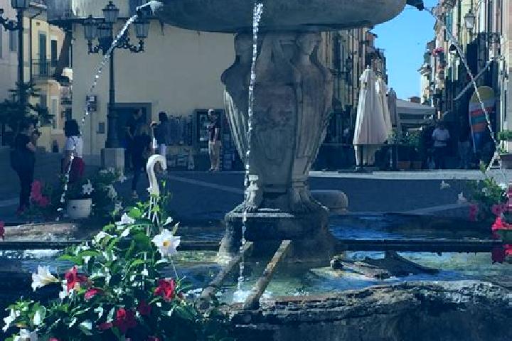 Escorts Roncolo, Italy — Local Companions