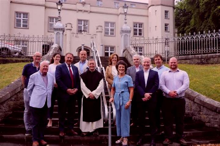 Escorts Roscrea, Ireland — Local Companions