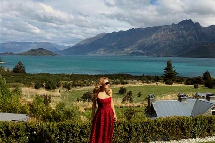 Escorts Roseneath, New Zealand — Local Companions