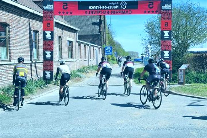 Escorts Roubaix, France — Local Companions