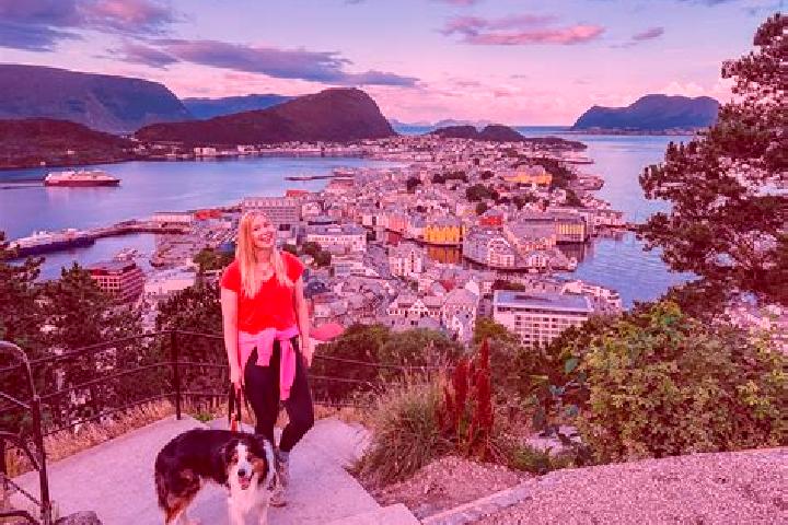 Escorts Royrvik, Norway — Local Companions
