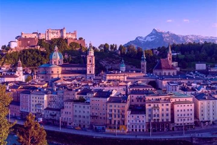 Escorts Ruden, Austria — Local Companions